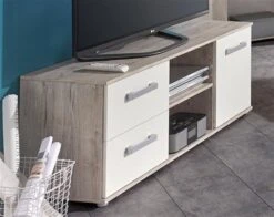 Arthur Berndt Bente Lowboard