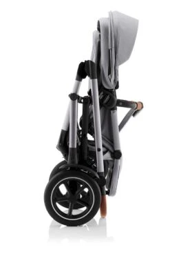 Britax Smile 5Z Sportwagen Frost Grey -Baby Online Shop smile 5z frostgrey anthrazite brownhandle 01 folded pushchair rwf 2023