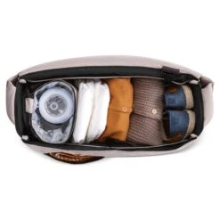 ABC Design Samba 2in1 Kinderwagen Bundle Berry Pure Mit Autositz, Wickeltasche, Fußsack Und Adapter 31 ABC Design Samba 2in1 Kinderwagen Bundle Berry Pure Mit Autositz, Wickeltasche, Fußsack Und Adapter -Baby Online Shop wickeltasche changing bag urban berry 04 grosse faecher 04